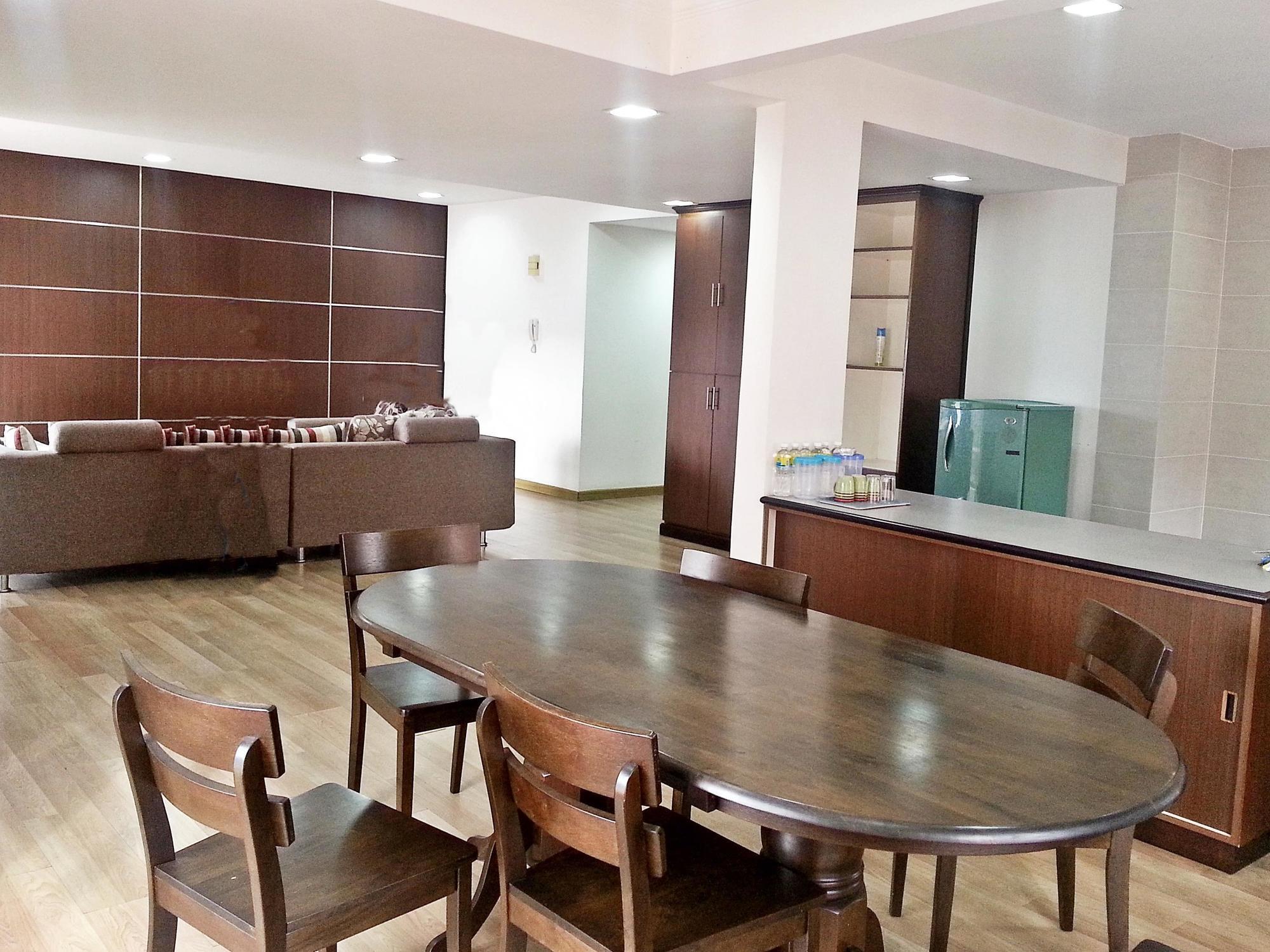 Kk Waterfront Suites At Marina Court コタキナバル エクステリア 写真